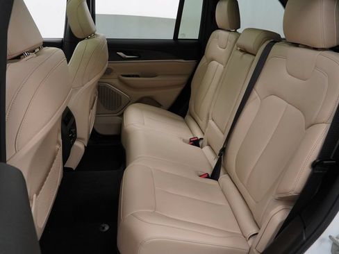 Certified 2024 Jeep Grand Cherokee Limited 4xe AWD/4WD image 12