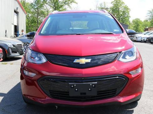 Used 2021 Chevrolet Bolt Premier w/ Infotainment Package FWD image 2
