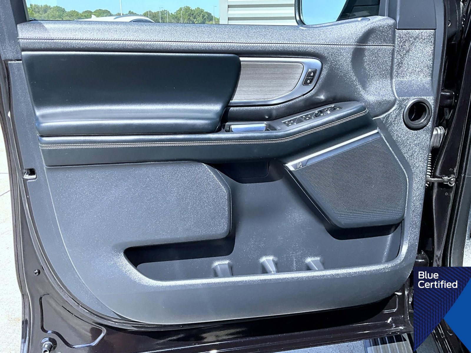 Certified 2025 Ford Expedition Max Platinum AWD/4WD image 9