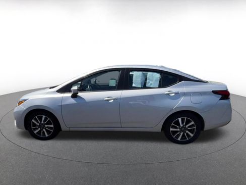 Used 2025 Nissan Versa SV FWD image 9
