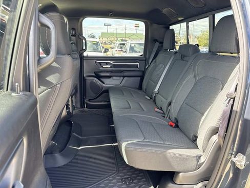 New 2026 RAM 1500 4x4 Crew Cab image 10