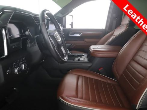 Used 2025 GMC Sierra 3500 Denali Ultimate image 17