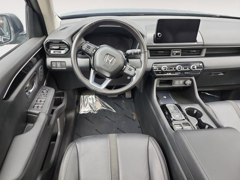 Used 2023 Honda Pilot Touring image 10
