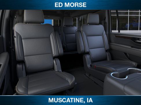 New 2025 Chevrolet Suburban Premier image 17