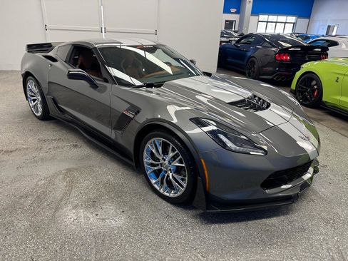 Used 2015 Chevrolet Corvette Z06 w/ 3LZ Preferred Equipment Group RWD image 33