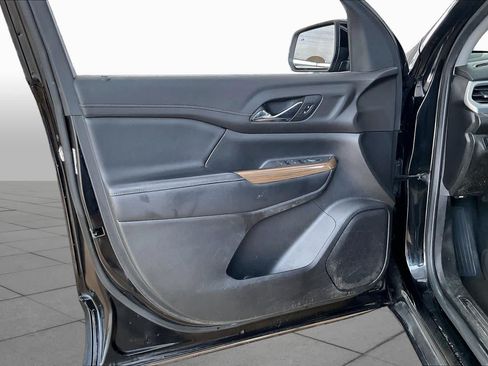 Used 2020 GMC Acadia SLE FWD image 19