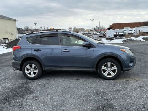Used 2013 Toyota RAV4 XLE image 9