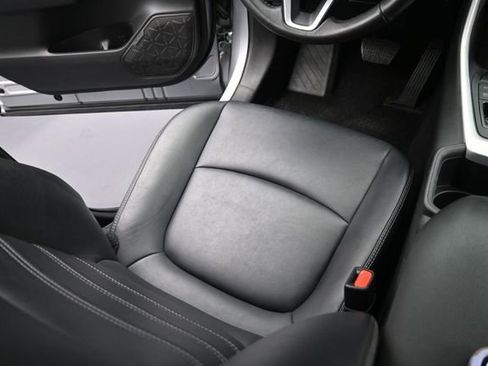 Used 2022 Toyota RAV4 XLE Premium AWD/4WD image 13