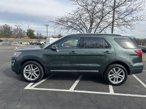 Used 2016 Ford Explorer XLT w/ Equipment Group 202A image 12