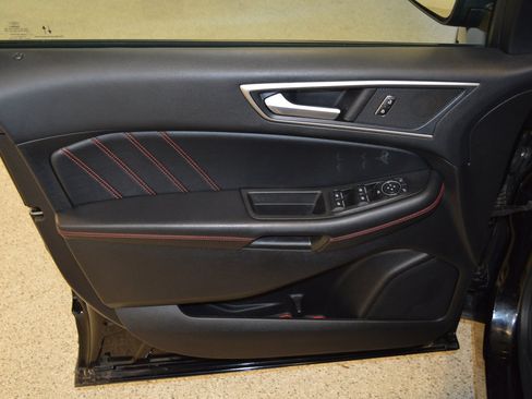 Used 2021 Ford Edge ST-Line AWD/4WD image 14