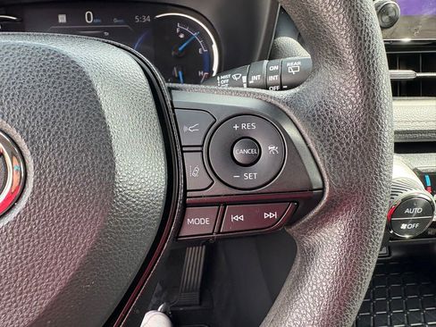 Certified 2025 Toyota RAV4 XLE AWD/4WD image 18