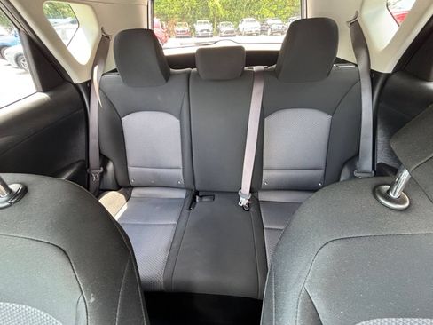 Used 2025 Kia Soul LX w/ LX Technology Package FWD image 33