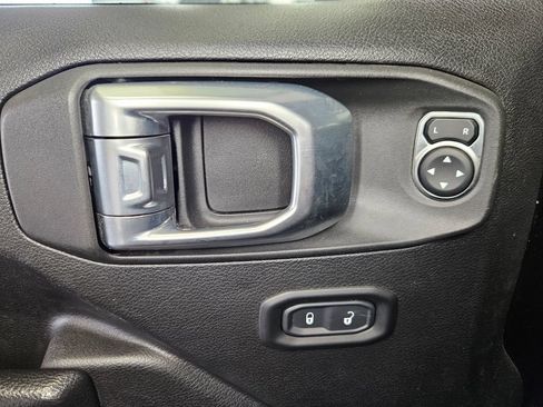 Used 2022 Jeep Wrangler Unlimited Sport AWD/4WD image 17