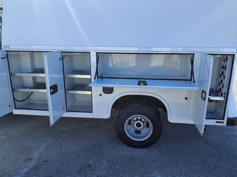 New 2025 GMC Savana 3500 w/ Power Convenience Package image 3