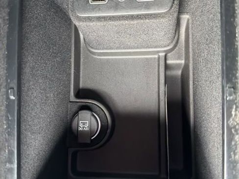 Used 2023 Dodge Charger SXT image 30