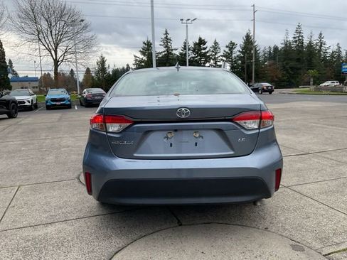 Used 2023 Toyota Corolla LE image 6