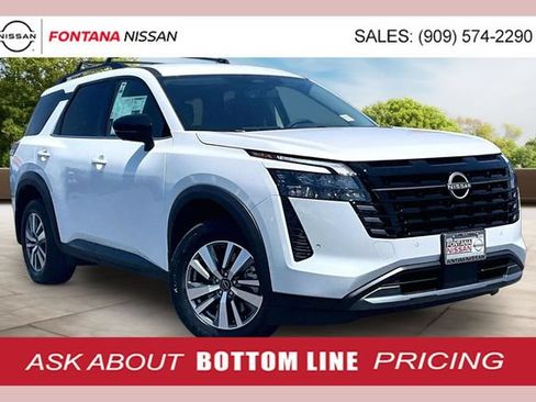New 2026 Nissan Pathfinder SL FWD image 1