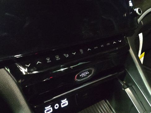 New 2026 Jeep Grand Cherokee Altitude image 22