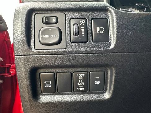 Certified 2022 Toyota 4Runner Limited AWD/4WD image 11