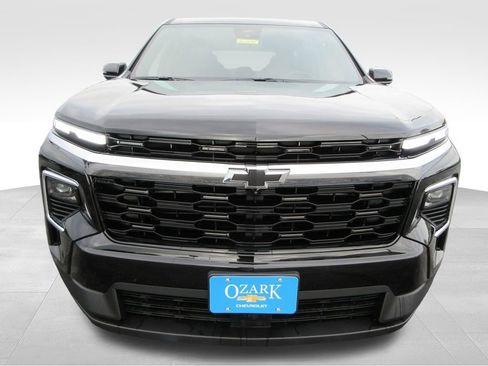 New 2026 Chevrolet Traverse LT w/ Driver Confidence Package FWD image 8