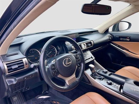 Used 2014 Lexus IS 250 image 9