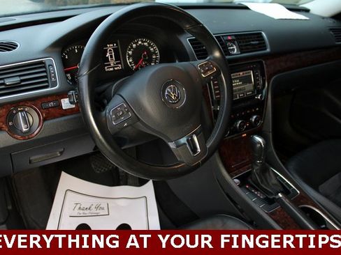 Used 2013 Volkswagen Passat TDI SEL Premium image 11