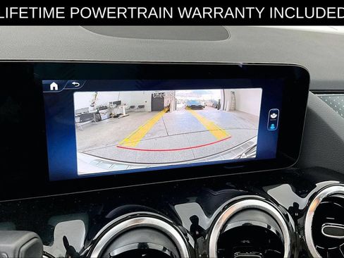 Used 2025 Mercedes-Benz GLA 250 4MATIC image 30