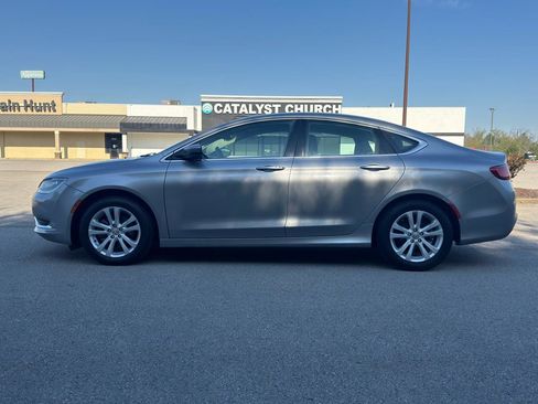Used 2017 Chrysler 200 Limited w/ Driver Assist Package FWD image 7