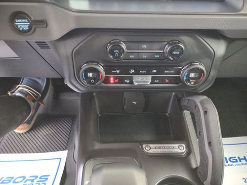 Used 2024 Ford Bronco Big Bend image 18