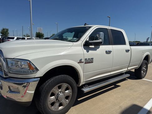 Used 2017 RAM 3500 Laramie w/ Convenience Group AWD/4WD image 2