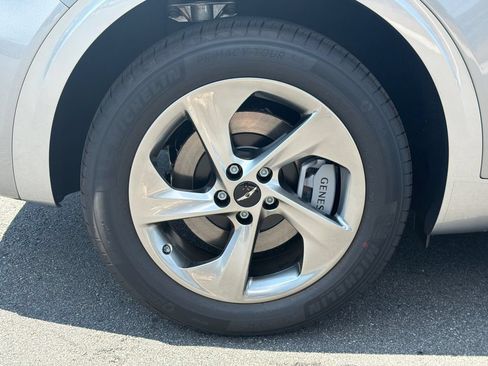 New 2026 Genesis GV70 2.5T Advanced AWD/4WD image 17
