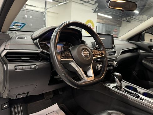 Used 2020 Nissan Altima 2.5 SR AWD/4WD image 24