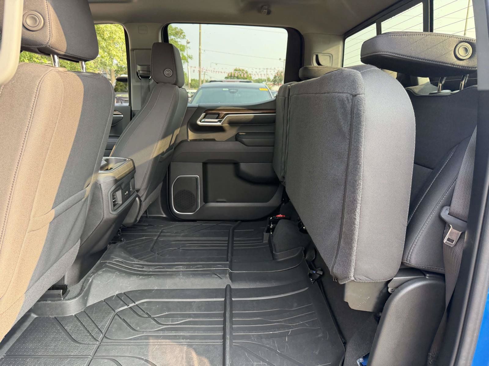 Certified 2025 Chevrolet Silverado 1500 RST w/ Convenience Package II AWD/4WD image 15