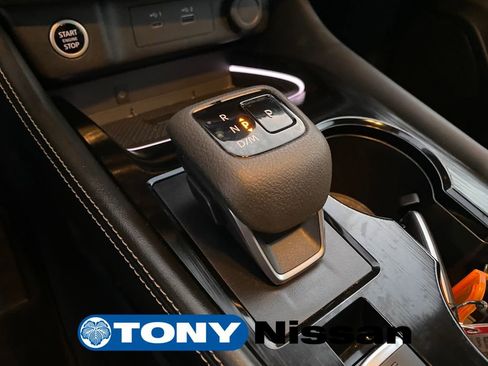 Used 2023 Nissan Rogue Platinum w/ Platinum Premium Package image 17