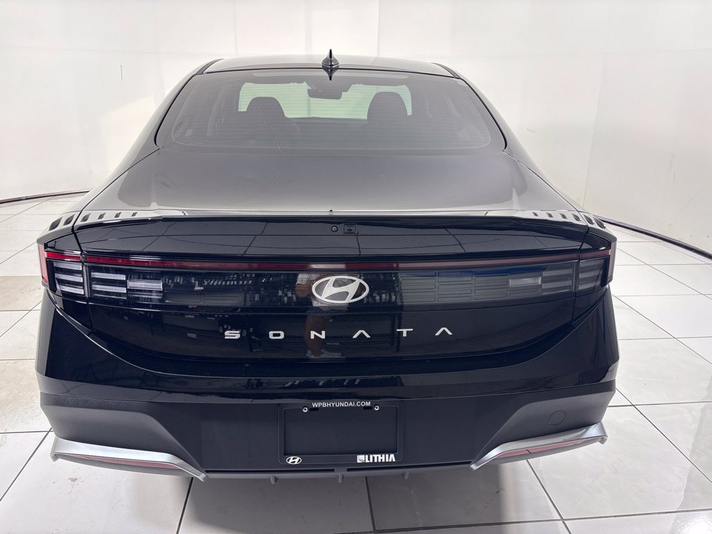 Certified 2026 Hyundai Sonata SE FWD image 4