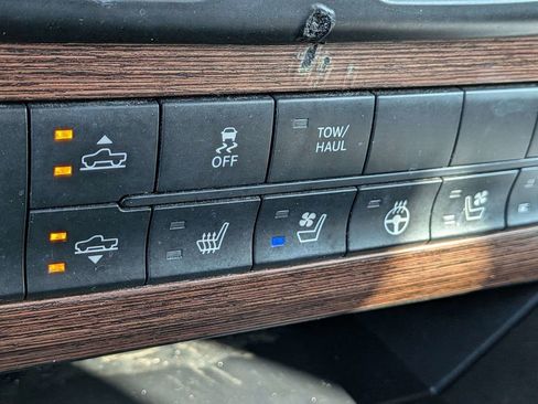 Used 2016 RAM 1500 Laramie w/ Convenience Group AWD/4WD image 22