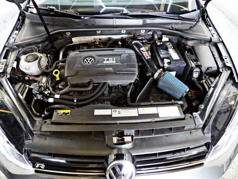 Used 2019 Volkswagen Golf R 4-Door AWD/4WD image 22