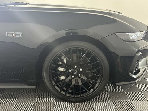 Used 2025 Ford Mustang GT Premium RWD image 16