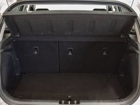 Used 2025 Hyundai Venue SEL FWD image 36