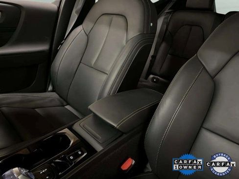 Used 2025 Volvo XC40 B5 Plus image 64