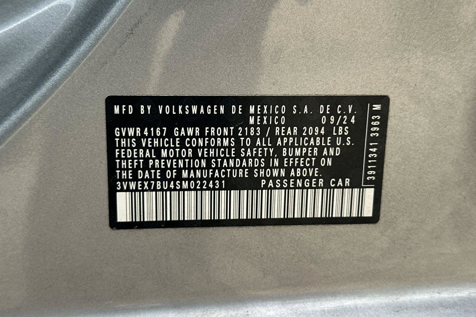 Certified 2025 Volkswagen Jetta SE FWD image 28