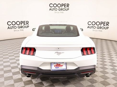 Used 2024 Ford Mustang Premium image 20