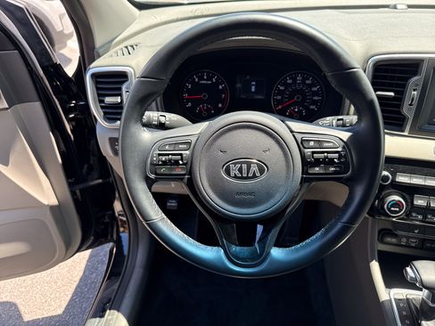 Used 2018 Kia Sportage EX AWD/4WD image 18