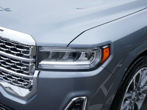 Used 2022 GMC Acadia Denali w/ Denali Ultimate Package image 24