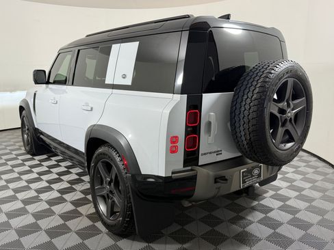 Used 2021 Land Rover Defender 110 X-Dynamic SE AWD/4WD image 3