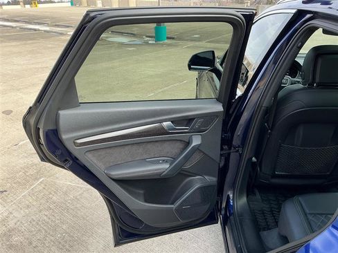 Used 2018 Audi SQ5 Premium Plus w/ S Sport Package image 36