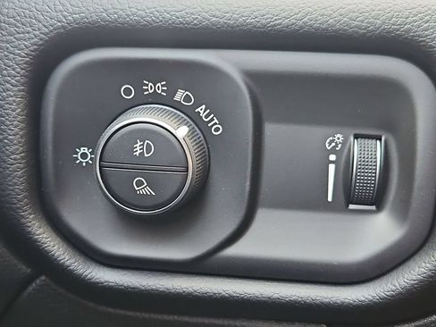 New 2026 RAM 2500 Big Horn AWD/4WD image 18