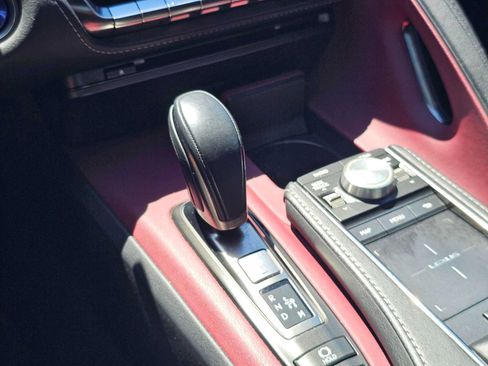 Used 2018 Lexus LC 500h w/ Performance Package RWD image 31
