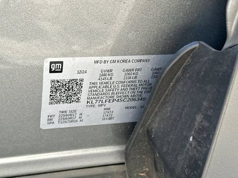 Used 2025 Chevrolet Trax LS w/ Driver Confidence Package FWD image 30