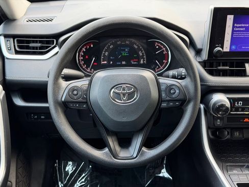 Used 2024 Toyota RAV4 XLE FWD image 26